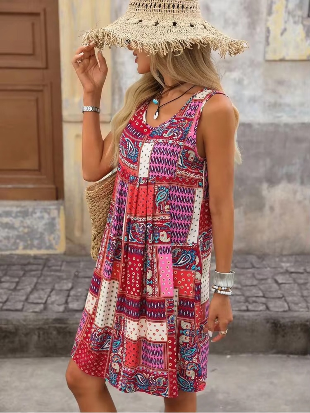 Emery Rose Red & Pink Patchwork Sleeveless Dress - Picture 3 of 6